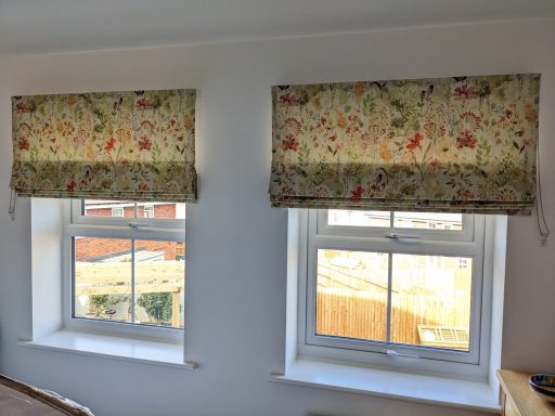 Roman blinds on the outside of the recess, in Banbury Roman blinds